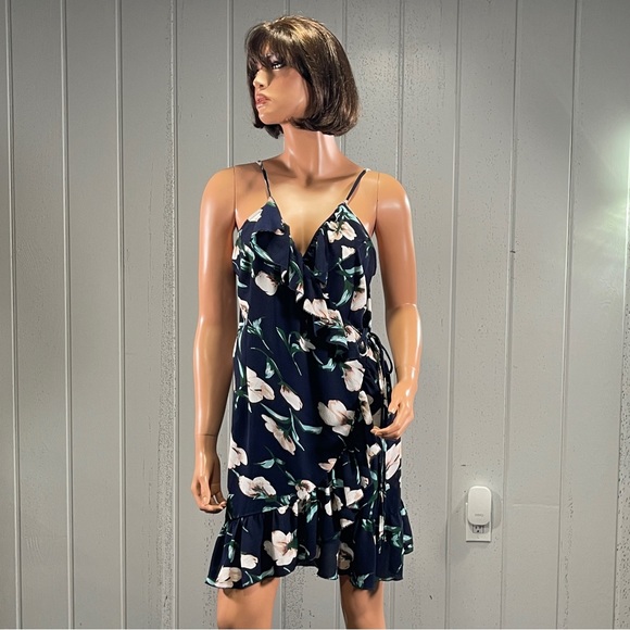 *Pretty Little Thing Women’s Floral Print Wrap Mini Dress Sz 14 - Picture 4 of 13